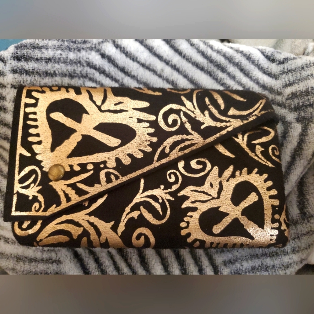 🌟 HP 🌟 NWOT Beautiful Virgins, Saints & Angels Jewelry Pouch Or ID Pouch - Picture 2 of 6